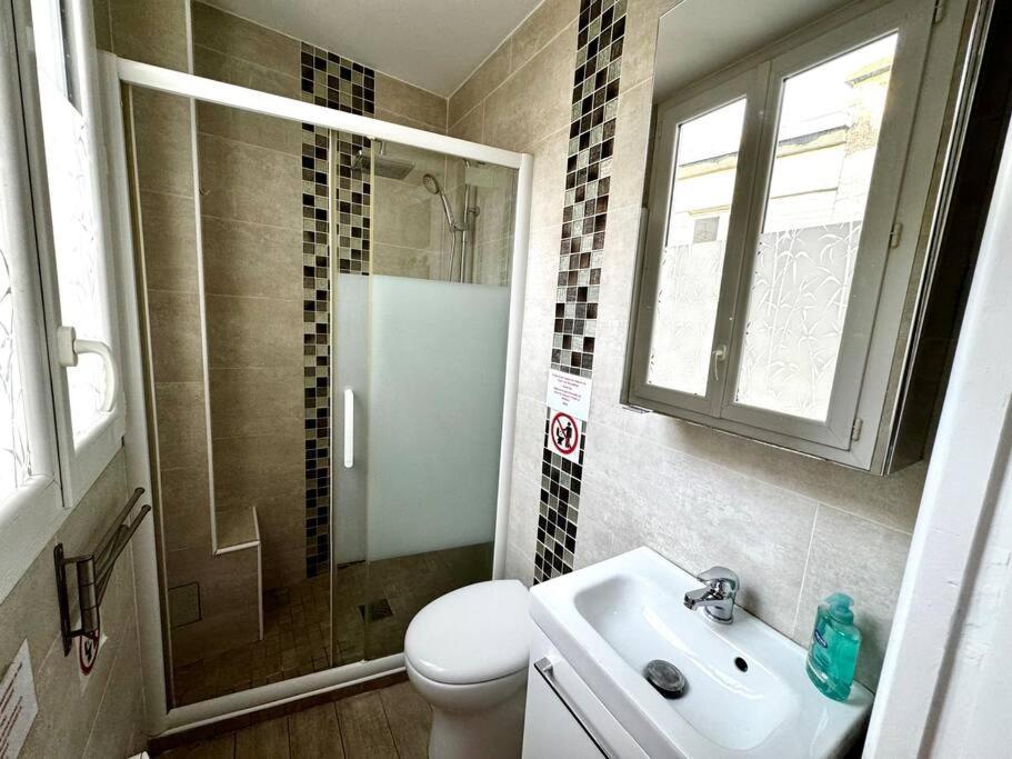 Champs-Elysees - Suite For 2 People Παρίσι Εξωτερικό φωτογραφία